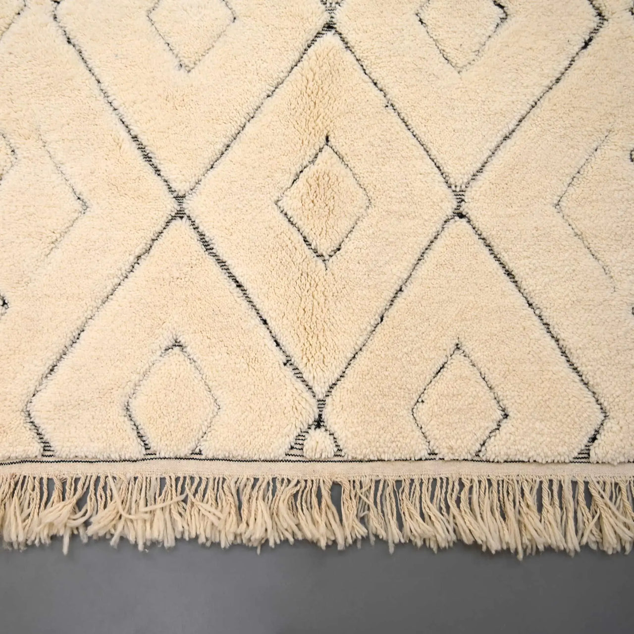 Authentic Beni Ourain Rug 4.9 x 8.2 feet / 151 x 250 cm - Ettilux Home