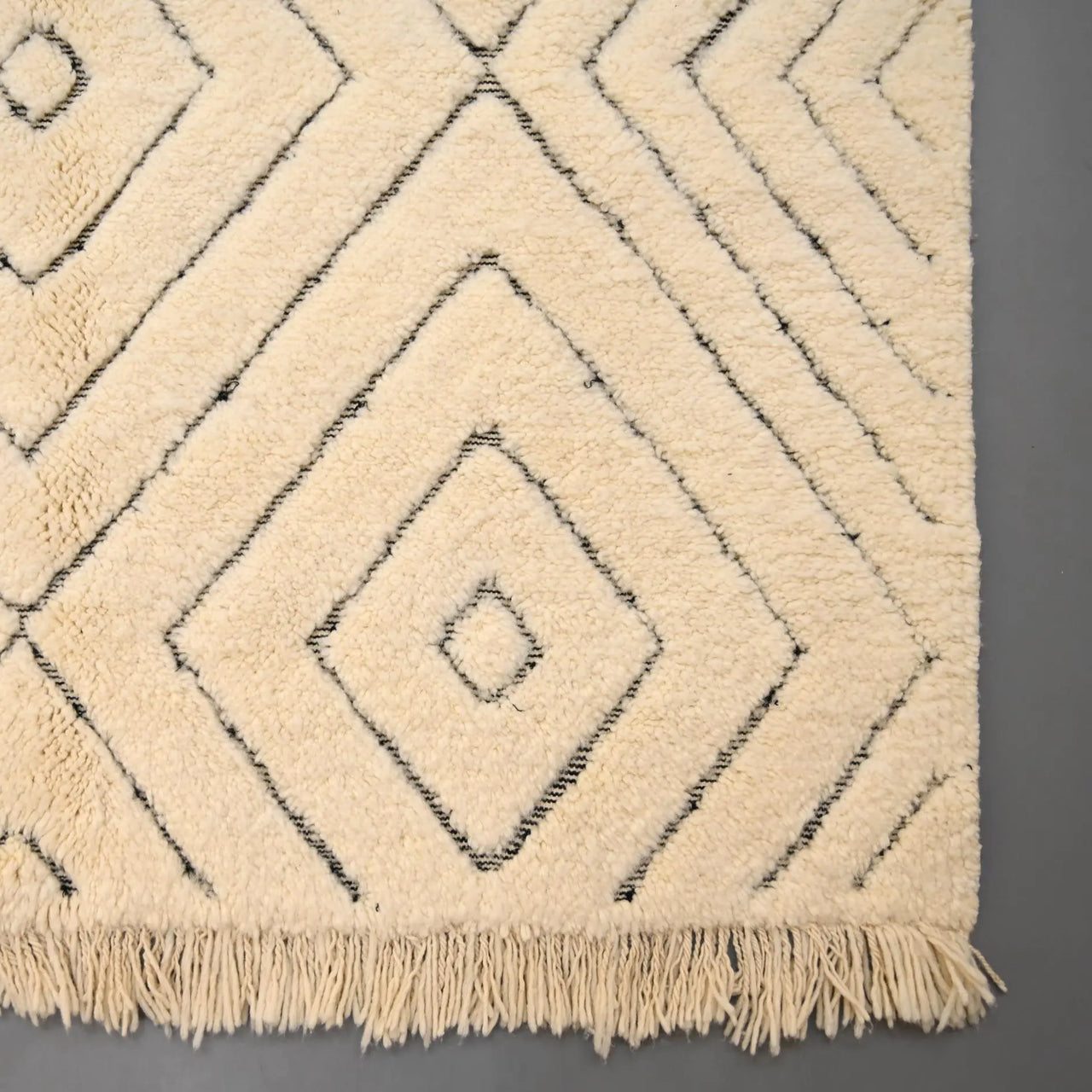 Authentic Beni Ourain Rug 5.2 x 7.3 feet / 160 x 225 cm - Ettilux Home