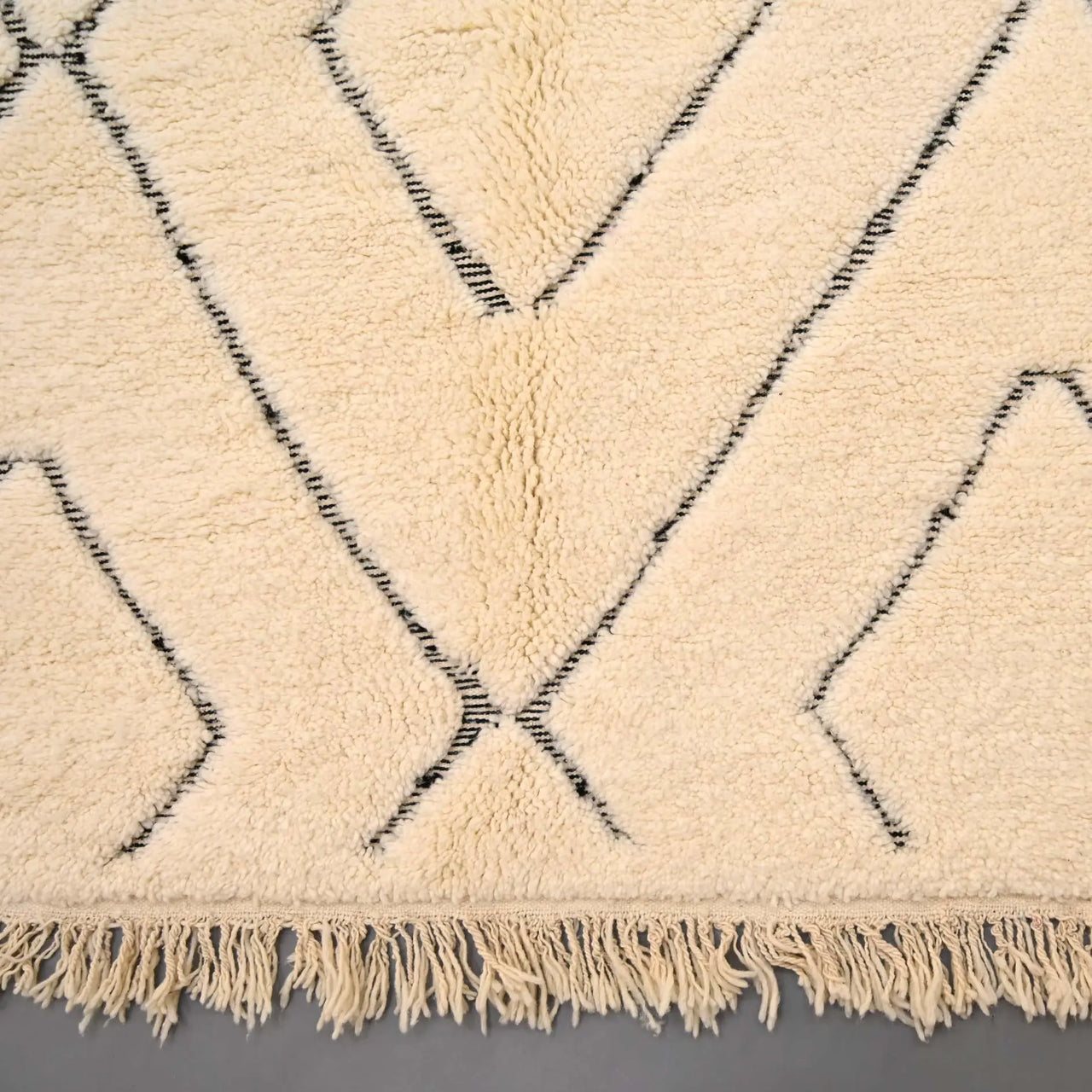 Authentic Beni Ourain Rug 6.5 x 9.5 feet / 200 x 291 cm - Ettilux Home