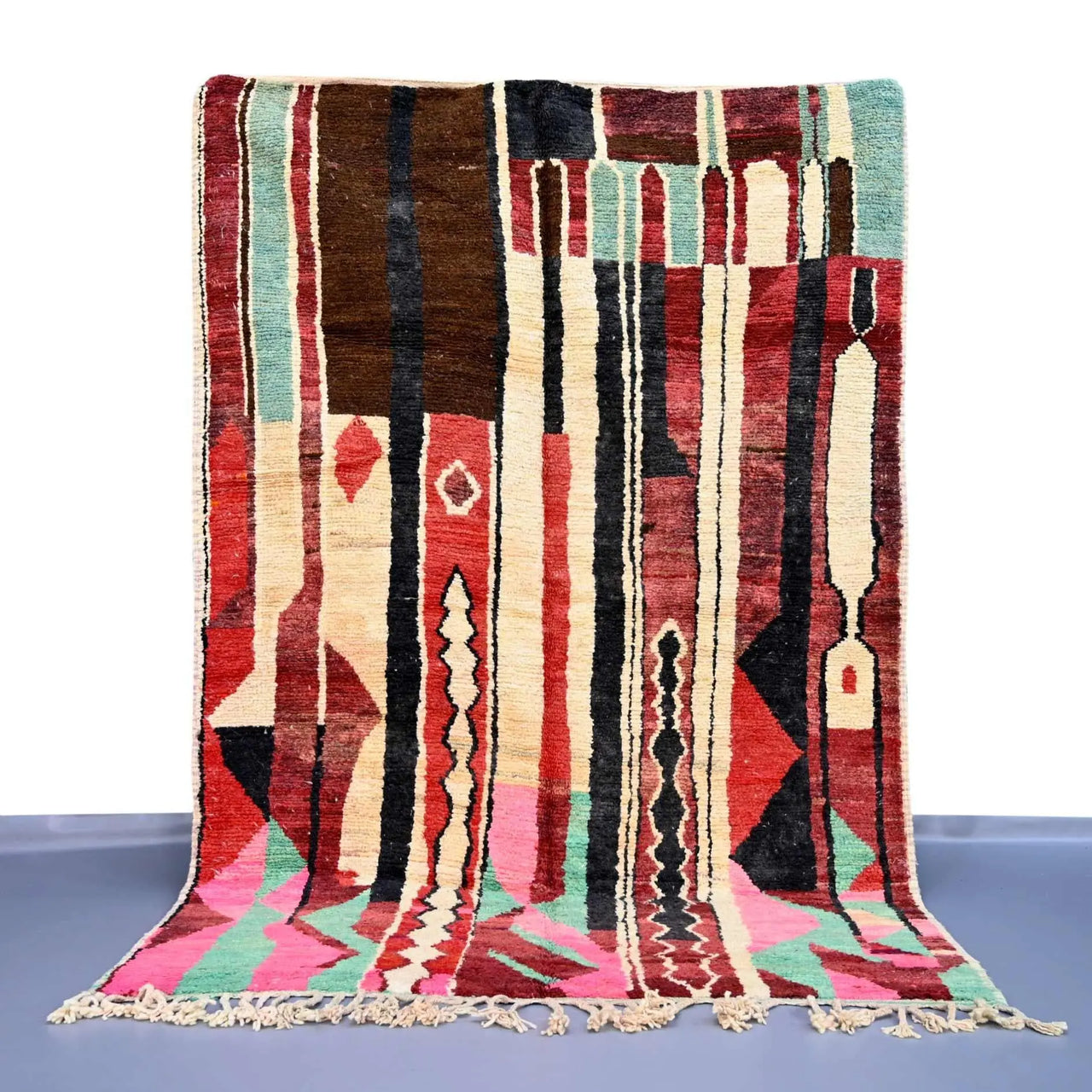 Evocative Berber Wool Vintage Rug 5.4 x 8.5 feet / 165 x 260 cm - Ettilux Home