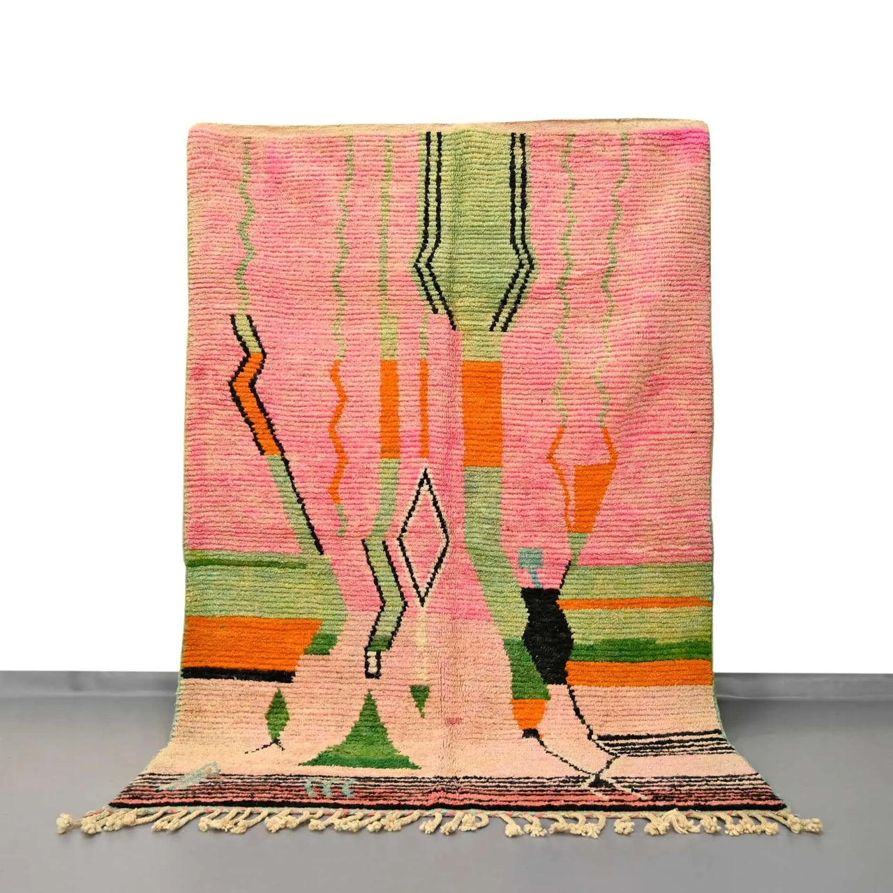 Moroccan Vintage Rug 5.6 x 8.7 feet / 171 x 267 cm - Ettilux Home