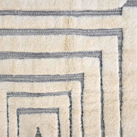 White Custom Made Luxury Beni Mrirt Rug - Ettilux Home